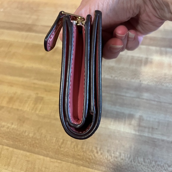 Coach Signature Pink Lily Wallet - Picture 4 of 10